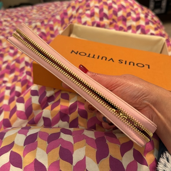 Authentic LOUIS VUITTON Zippy wallet LV by the Pool canvas Pink Yellow - Picture 12 of 16
